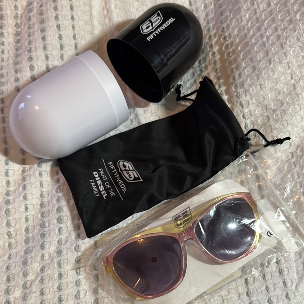 Diesel Pink and Purple sunglasses with Stylish Design FF00002/S 72T 60-14-135